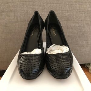 Cole Haan woven black pumps US 7